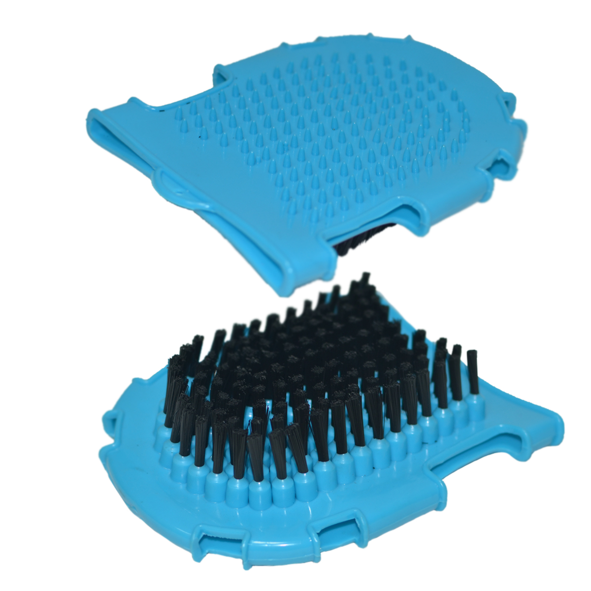 Перчатка-щетка "EQUIMAN" резиновая для лошади Перчатка-щетка "EQUIMAN" резиновая для лошади