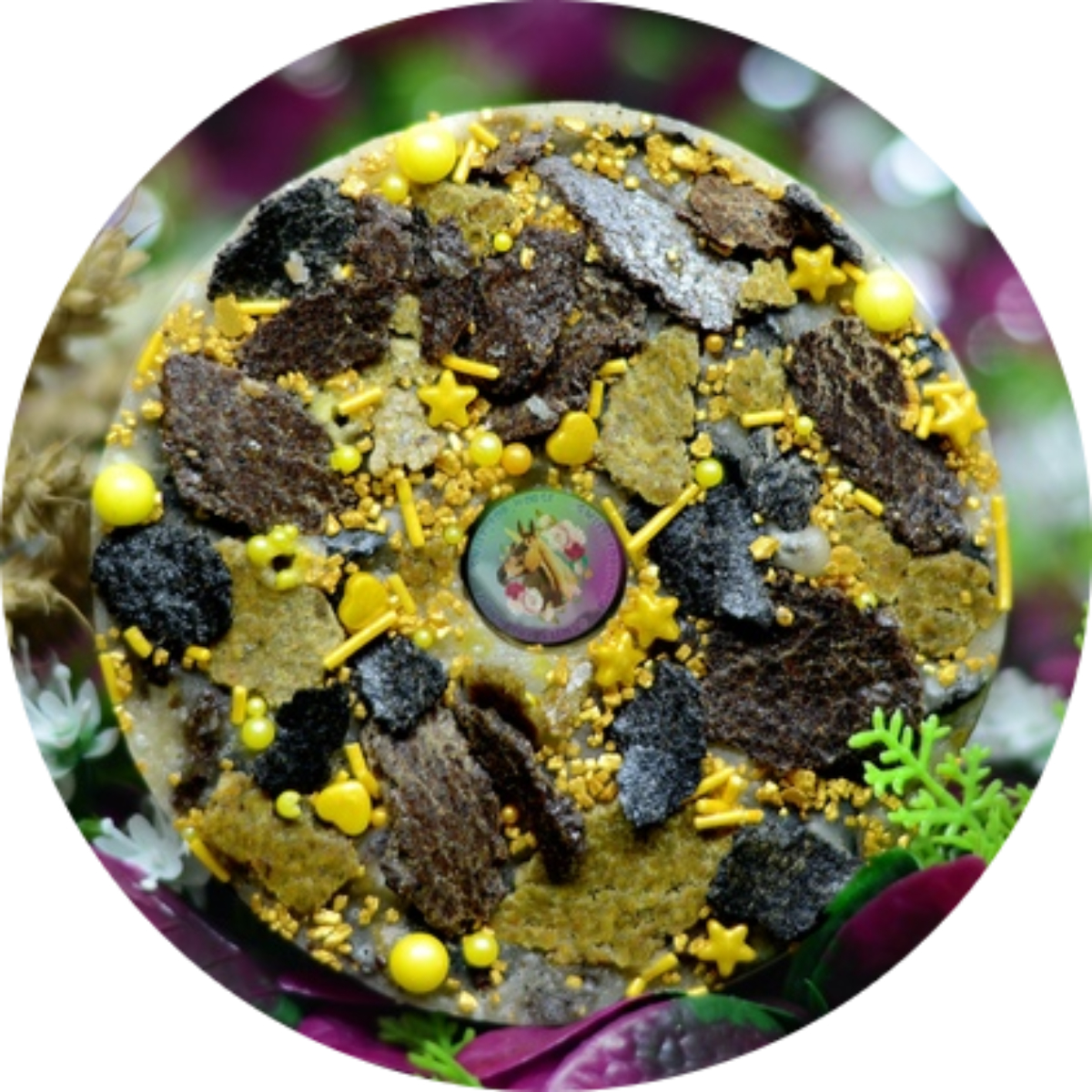 Конфета для лошади с посыпкой в ведерке 900 г. Конфета для лошади с посыпкой в ведерке 900 г.