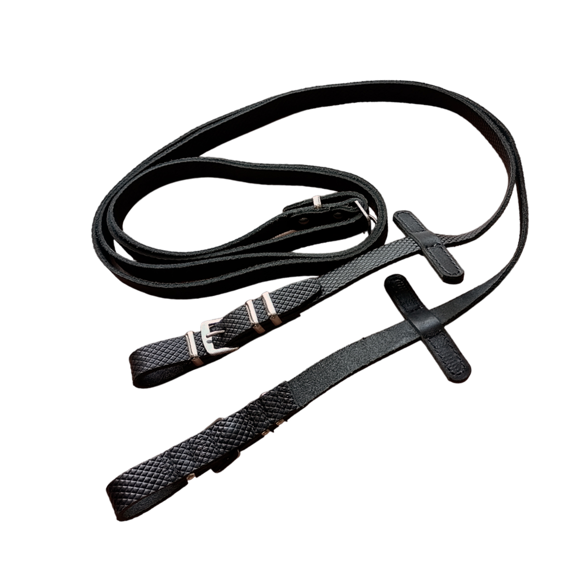 Повод кожаный с тиснением и пряжками из нержавеющей стали "TAYGA" Повод кожаный с тиснением и пряжками из нержавеющей стали "TAYGA"