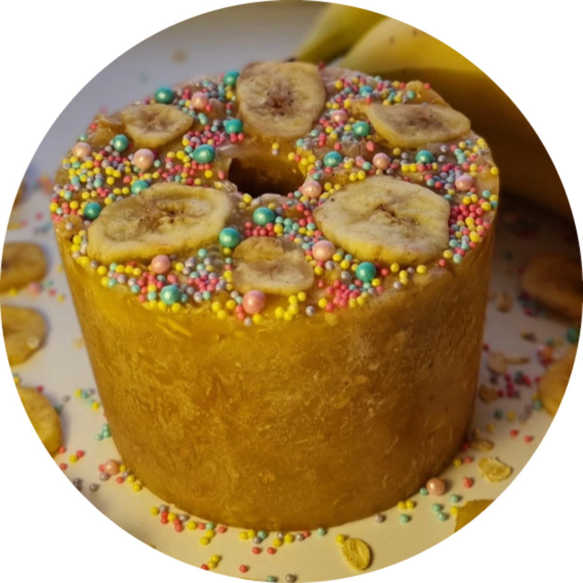 Конфета для лошади с посыпкой в ведерке 900 г. Конфета для лошади с посыпкой в ведерке 900 г.