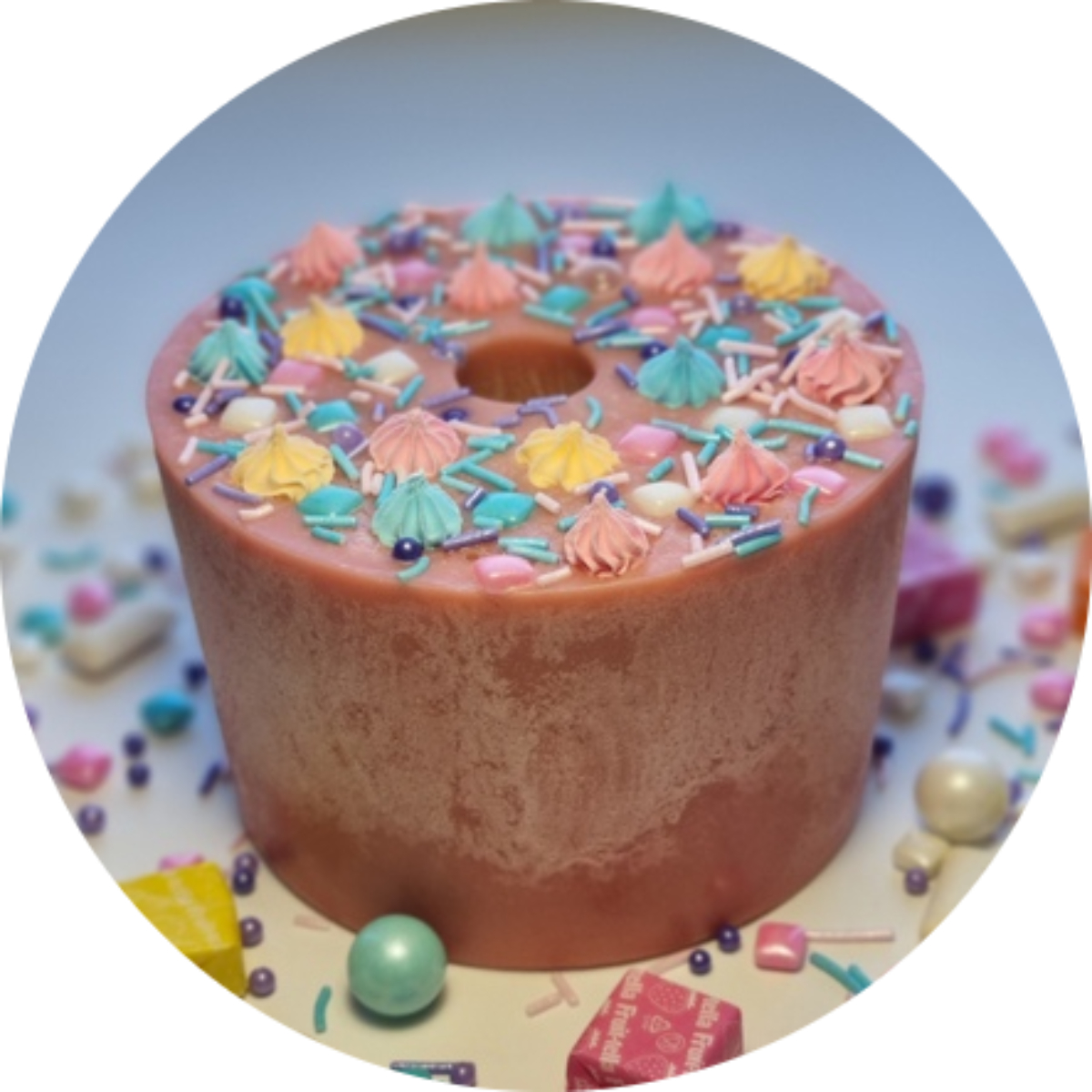 Конфета для лошади с посыпкой в ведерке 900 г. 