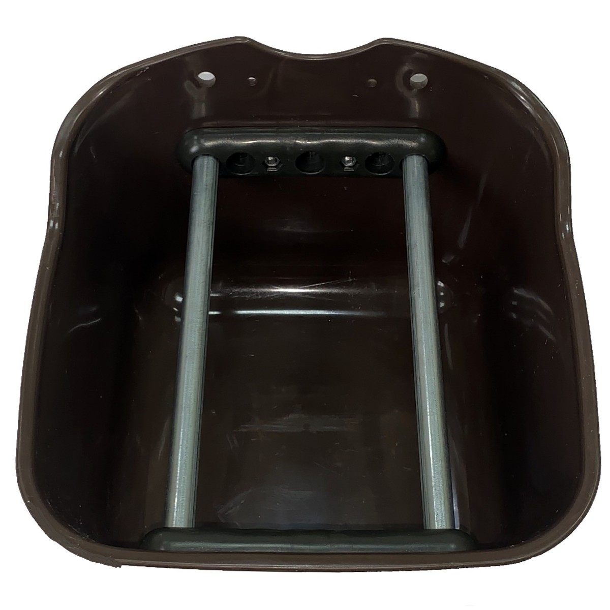 Кормушка для жеребят пластиковая с разделителями Кормушка для жеребят пластиковая с разделителями