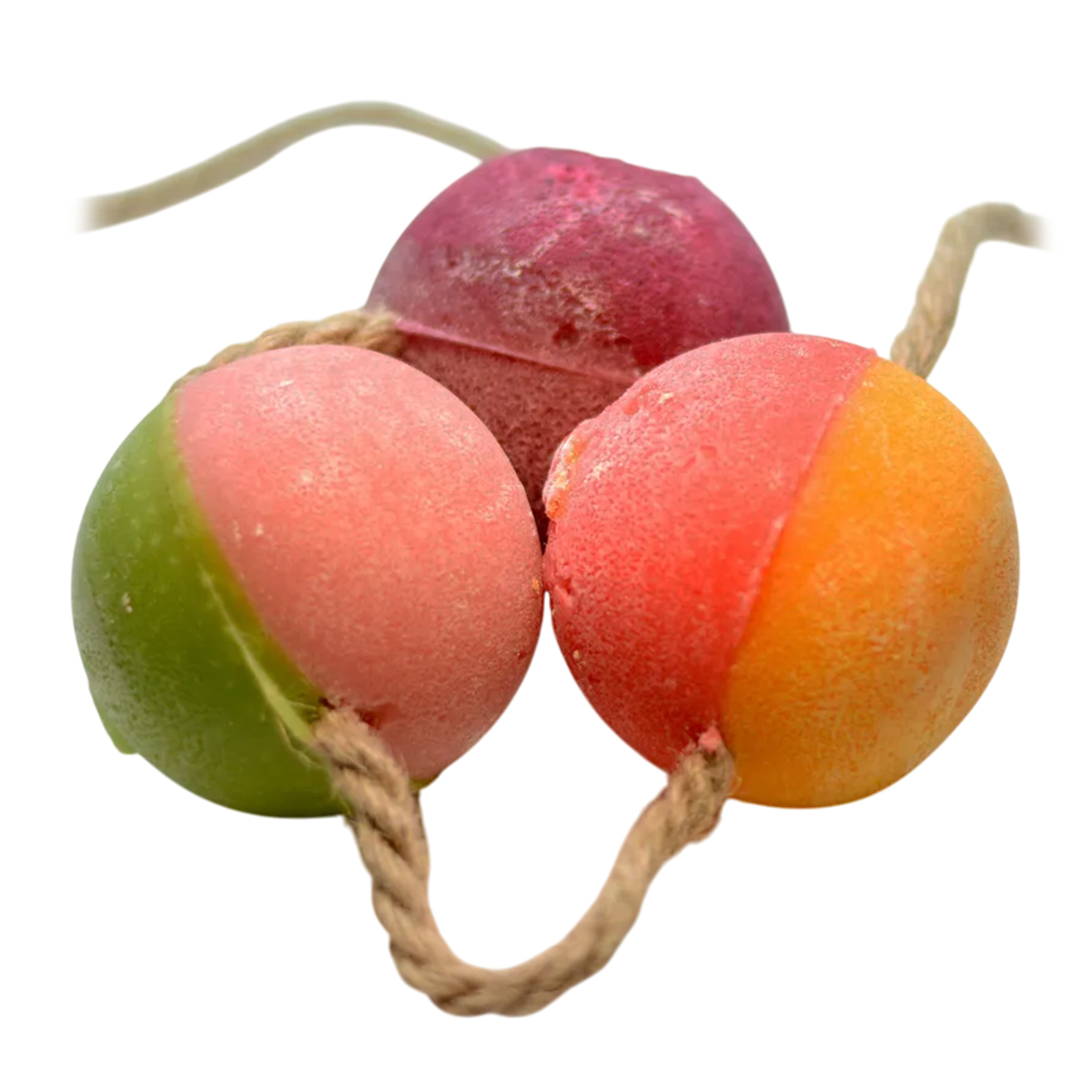 Лакомство для лошади Новогодняя гирлянда "Шары на веревке двухслойные" Лакомство для лошади Новогодняя гирлянда "Шары на веревке двухслойные"